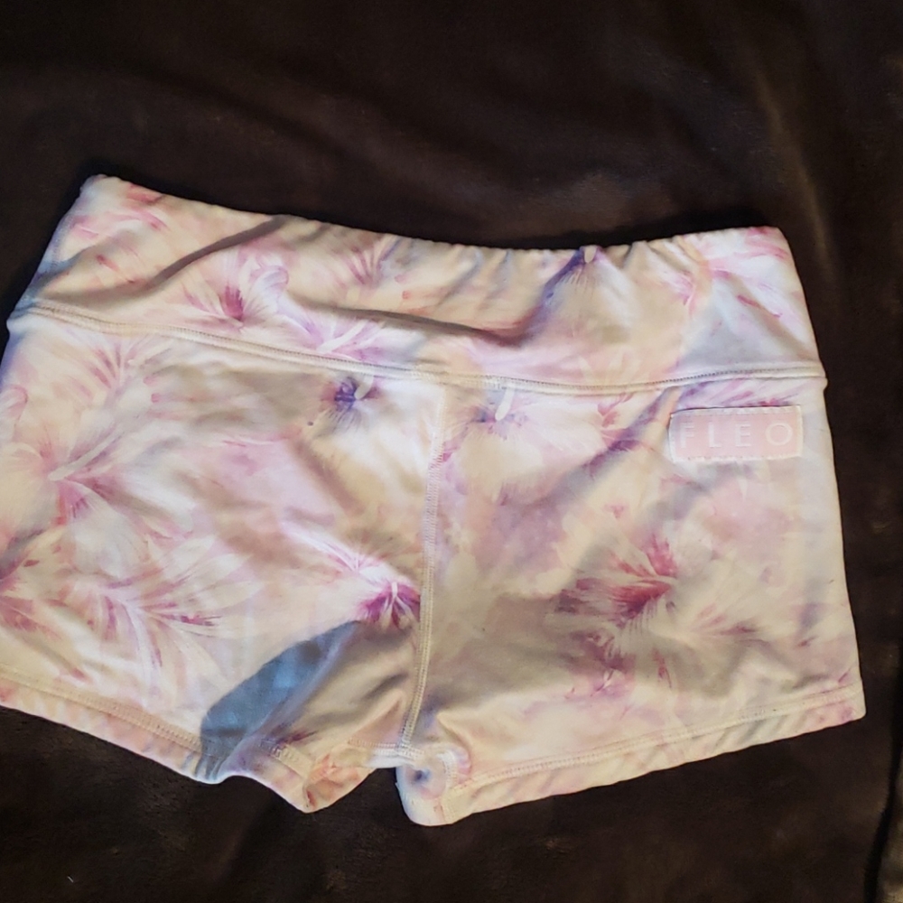 Fleo Shorts